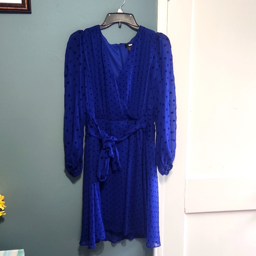 Beautiful blue dres with black dots, worn once. Excellent condition